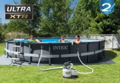 Intex Ultra Frame XTR Pool - 610 X 122 Cm - Met Zandfilterpomp En Accessoires -Zwembaduitrustings Winkel 26334gn sfeerafbeelding met accessoires