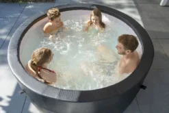 EXIT TOYS EXIT Leather Premium Opbouw Spa - 4-6 Persoons -Zwembaduitrustings Winkel exit leather premium 6 opblaasbare spa sfeer tuin 3