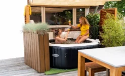 HappyGlass Lady Abigail Kunststof Wijnglas - 2 Stuks -Zwembaduitrustings Winkel hero shot 2