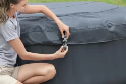 Bestway Lay-Z Spa Bali AirJet Opblaasbare Spa - 4 Persoons 26 Bestway Lay-Z Spa Bali AirJet Opblaasbare Spa - 4 Persoons -Zwembaduitrustings Winkel lay z spa bali airjet opblaasbare spa 4 persoons 27